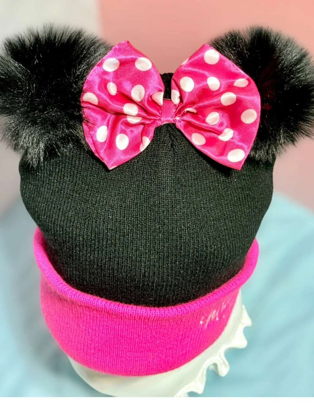 Disney BoxLunch Exclusive Minnie Mouse Beanie Hat Pom Ears Bow Girls Pink Black